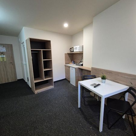 Стаи За Гости "Централ" Фамилни Стаи & Апартаменти Gabrovo Chambre photo